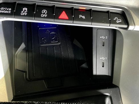 Used 2022 Audi Q3 2.0T Premium Plus image 16