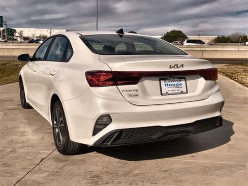 Used 2023 Kia Forte LXS image 5