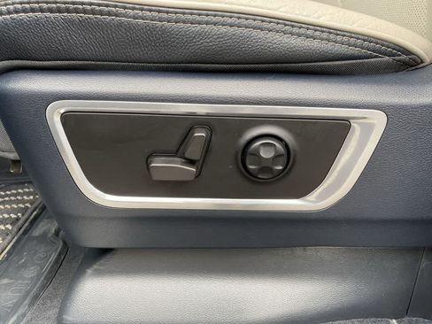 Used 2022 RAM 1500 Limited AWD/4WD image 15