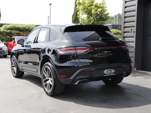 Used 2025 Porsche Macan AWD/4WD image 6
