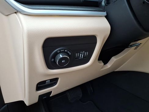 New 2025 Jeep Grand Cherokee Limited image 17