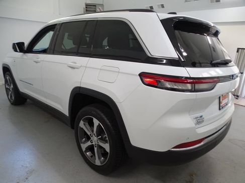 Certified 2022 Jeep Grand Cherokee Limited 4xe AWD/4WD image 21