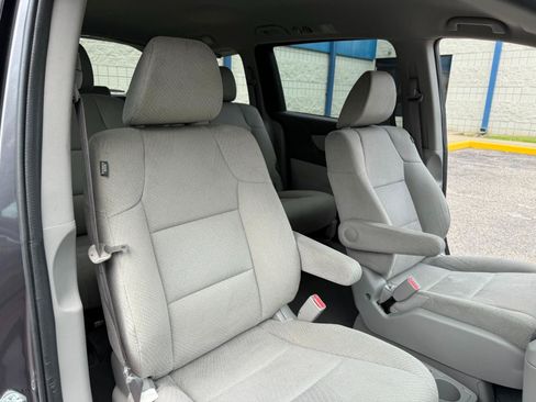 Used 2016 Honda Odyssey LX image 13