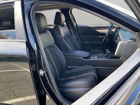 Used 2024 MAZDA CX-50 AWD 2.5 S w/ Premium Package image 25