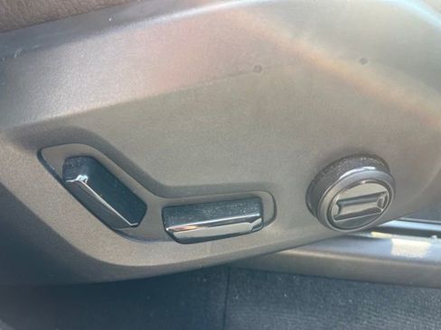 Used 2022 Volvo XC90 T6 Momentum w/ Advanced Package image 24