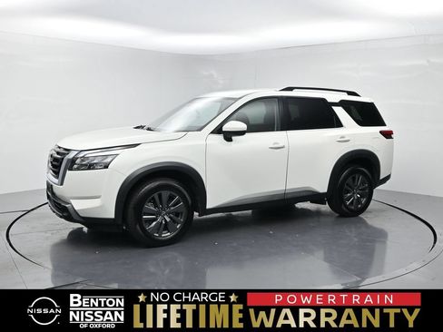 Used 2023 Nissan Pathfinder SV FWD image 1