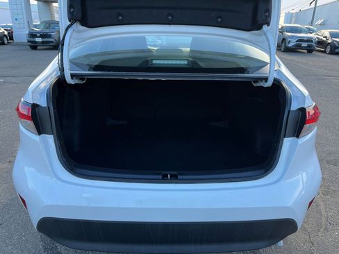 Used 2025 Toyota Corolla LE image 27