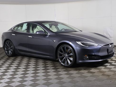 Used 2017 Tesla Model S 75D image 2
