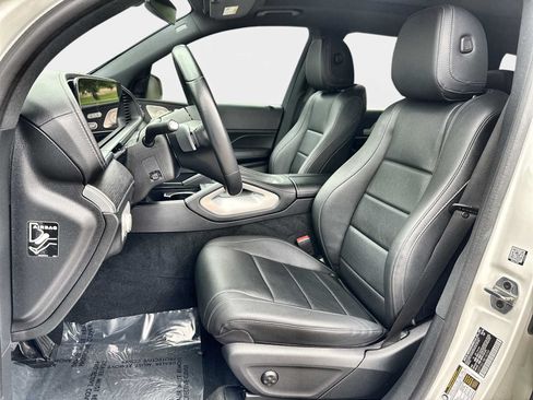 Certified 2024 Mercedes-Benz GLS 450 4MATIC image 11