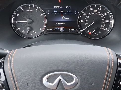 Used 2024 INFINITI QX80 Sensory image 9