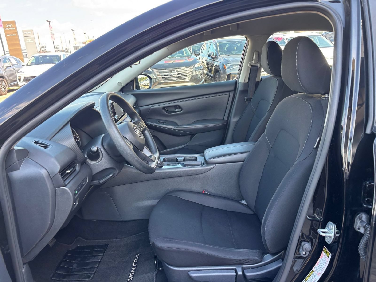 Used 2025 Nissan Sentra S FWD image 24
