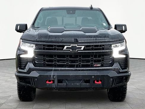 Used 2022 Chevrolet Silverado 1500 LT Trail Boss w/ Convenience Package II AWD/4WD image 3