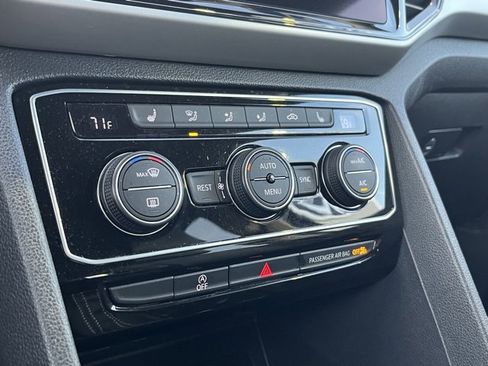 Used 2022 Volkswagen Atlas SE image 39