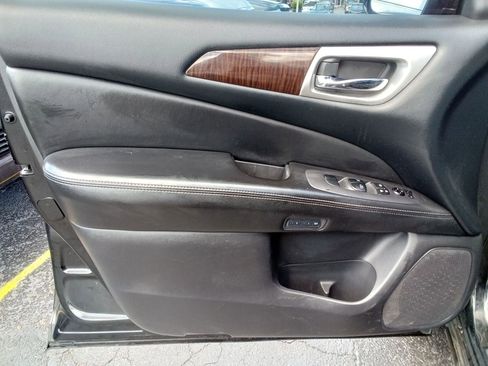 Used 2014 Nissan Pathfinder SL image 8