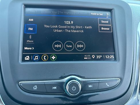 Used 2022 Chevrolet Equinox LS w/ LS Convenience Package FWD image 16