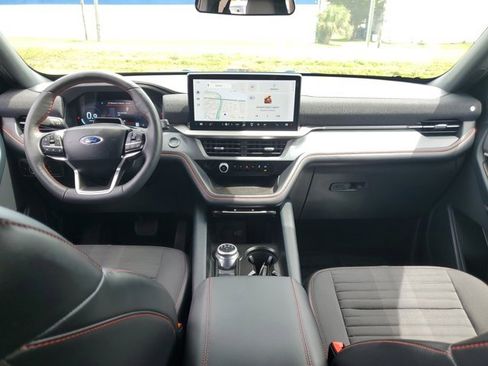 Certified 2025 Ford Explorer ST-Line image 16