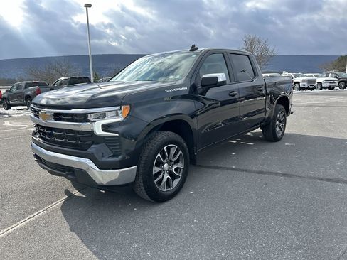 Used 2022 Chevrolet Silverado 1500 LT image 3