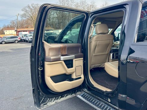 Used 2018 Ford F150 Lariat image 16