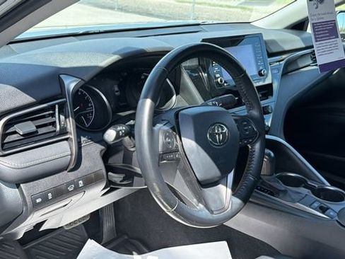 Used 2021 Toyota Camry SE AWD/4WD image 10