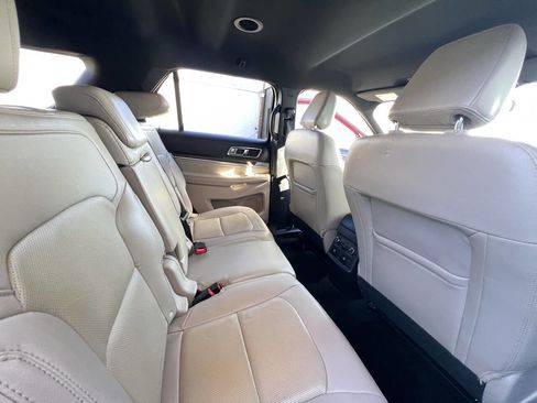 Used 2018 Ford Explorer Limited image 15