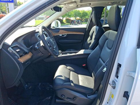 Certified 2024 Volvo XC90 T8 Plus w/ Protection Package Premier AWD/4WD image 15