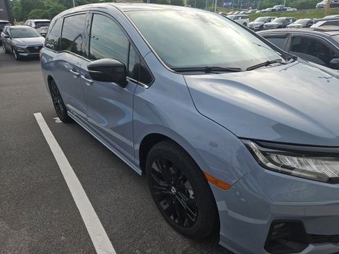 Used 2025 Honda Odyssey Sport-L image 2