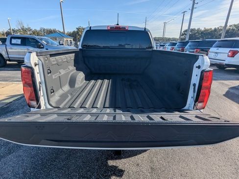 Used 2024 Chevrolet Colorado ZR2 w/ Technology Package image 14