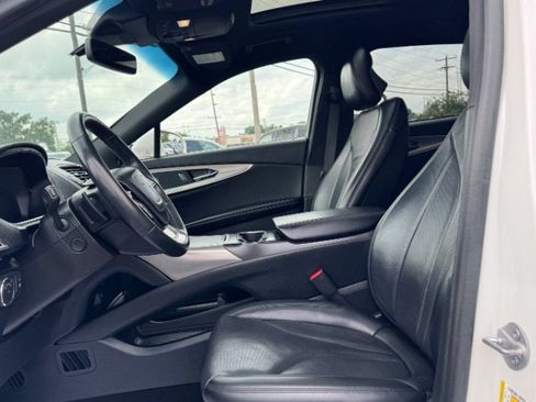 Used 2019 Lincoln Nautilus Reserve AWD/4WD image 16