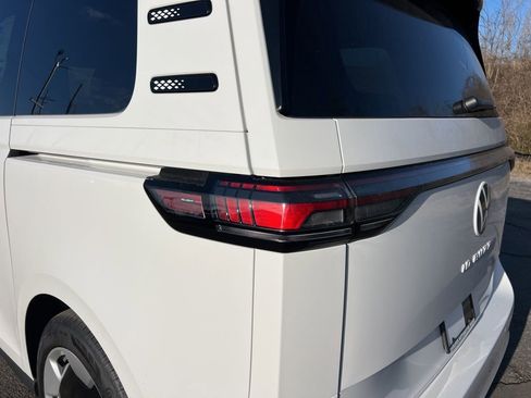 New 2025 Volkswagen ID. Buzz Pro S image 12