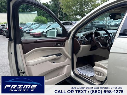 Used 2015 Cadillac SRX Luxury w/ Driver Awareness Package AWD/4WD image 9