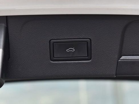 Certified 2023 Volkswagen Atlas SE w/ Panoramic Sunroof Package image 27