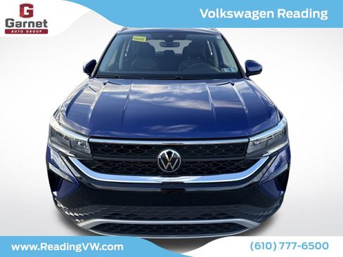 Certified 2023 Volkswagen Taos SE image 9