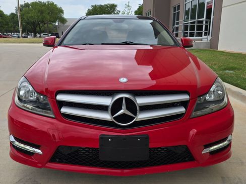 Used 2012 Mercedes-Benz C 250 Coupe image 2