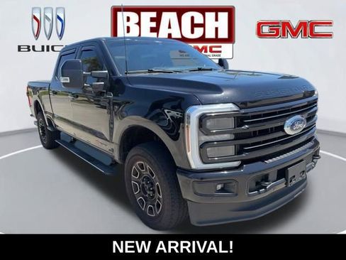 Used 2025 Ford F250 Platinum AWD/4WD image 1