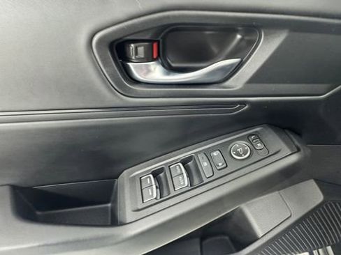 Used 2023 Honda Accord EX image 17