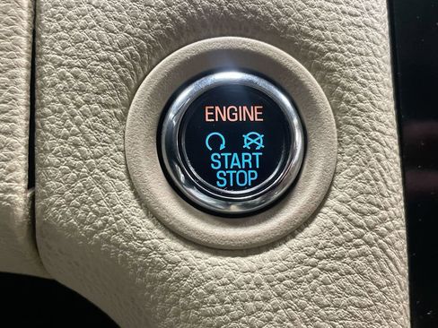 Used 2017 Ford Taurus Limited image 17