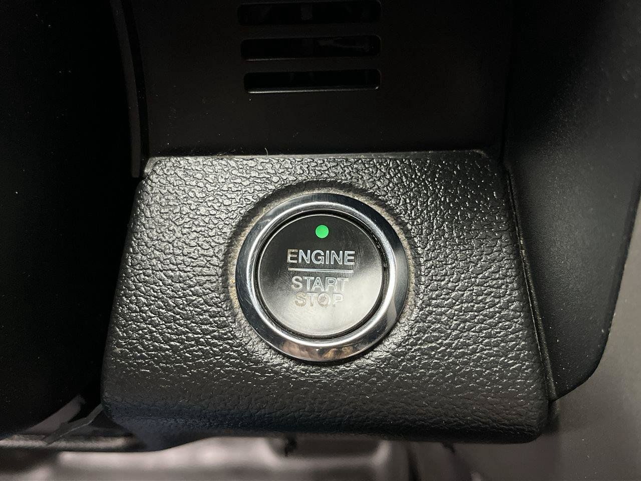 Certified 2019 Ford F150 Lariat w/ Equipment Group 502A Luxury AWD/4WD image 24