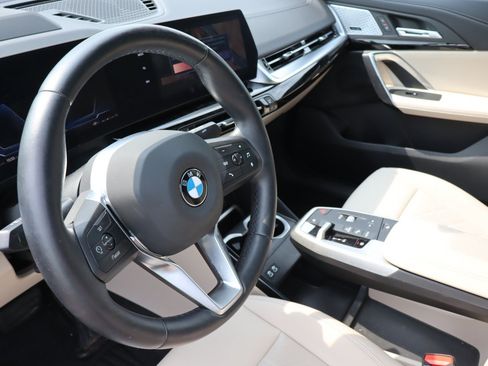 Used 2025 BMW X2 xDrive28i w/ Premium Package AWD/4WD image 11