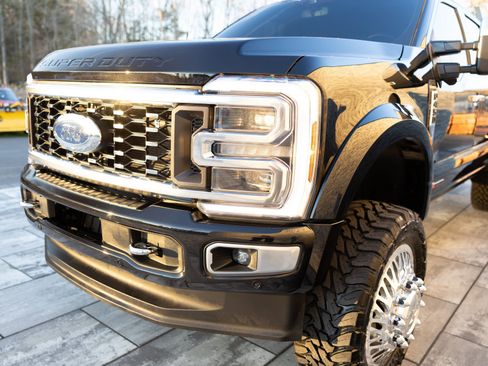 Used 2024 Ford F450 Platinum w/ FX4 Off-Road Package image 26