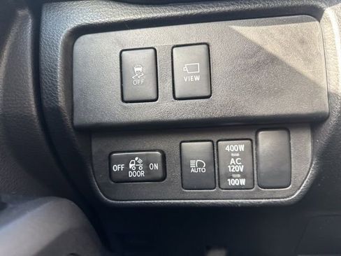 Used 2023 Toyota Tacoma TRD Off-Road w/ Advanced Technology Package image 17