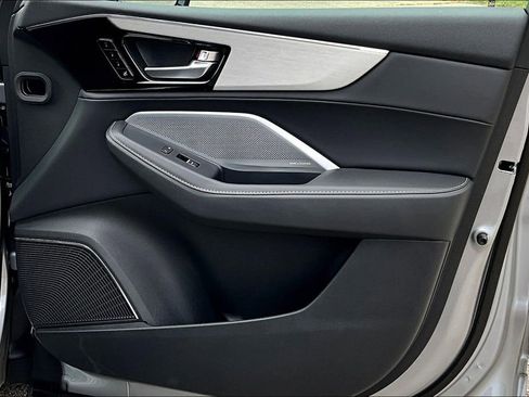 New 2025 Acura MDX w/ Technology Package image 17