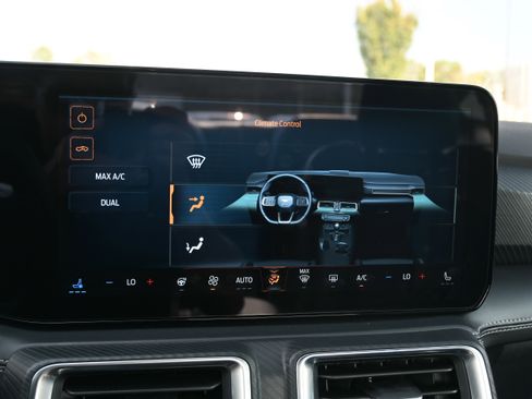 Used 2025 Ford Mustang GT Premium image 23