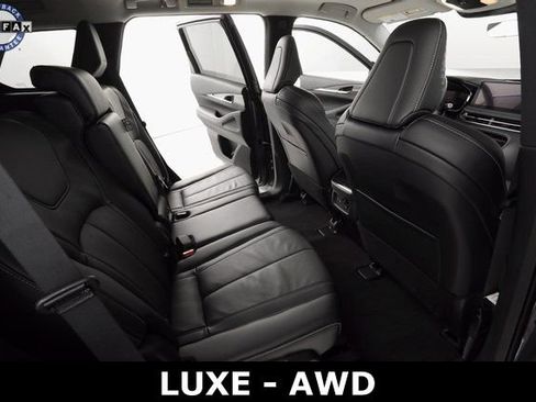 Used 2023 INFINITI QX60 Luxe image 19