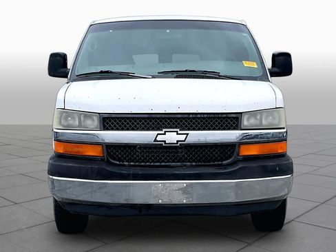 Used 2007 Chevrolet Express 3500 Extended Passenger w/ LT Preferred Equipment Group RWD image 3