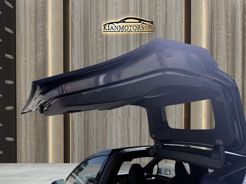 Used 2023 Tesla Model X image 33