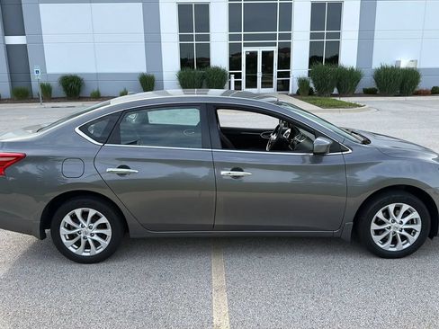 Used 2019 Nissan Sentra SV FWD image 4