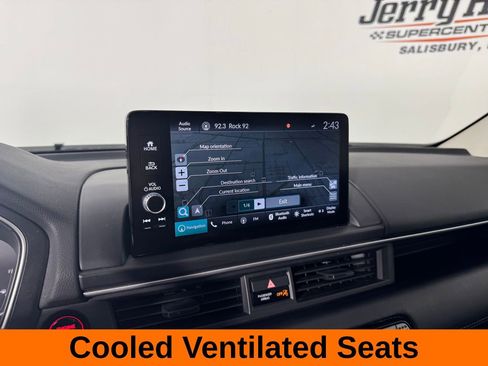 Used 2025 Honda Pilot Elite image 15