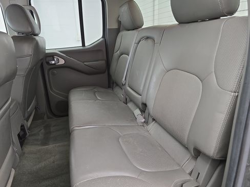 Used 2005 Nissan Frontier LE w/ (X01) Leather Pkg RWD image 13
