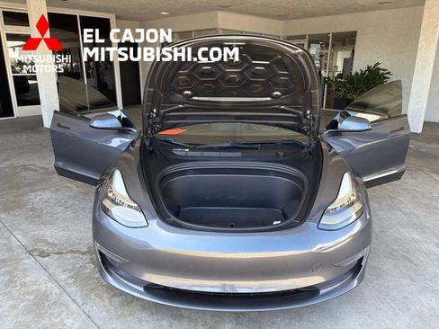 Used 2018 Tesla Model 3 Long Range RWD image 16