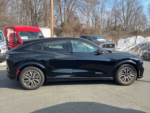Used 2024 Ford Mustang Mach-E Premium image 11